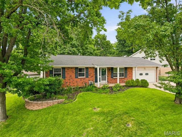 3350 Greenbridge Drive, Bridgeton, MO 63044