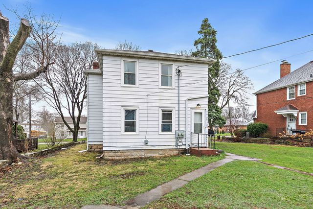 820 Lincoln Highway, Rochelle, IL 61068