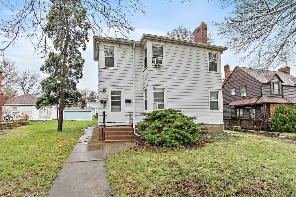 820 Lincoln Highway, Rochelle, IL 61068