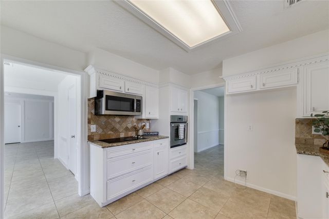 18318 Ella Boulevard, Spring, TX 77388