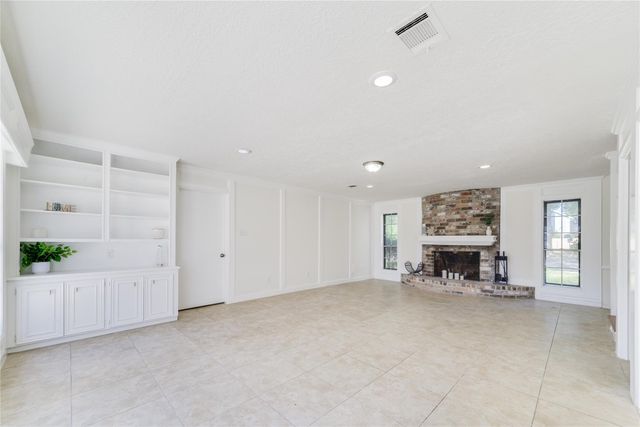 18318 Ella Boulevard, Spring, TX 77388
