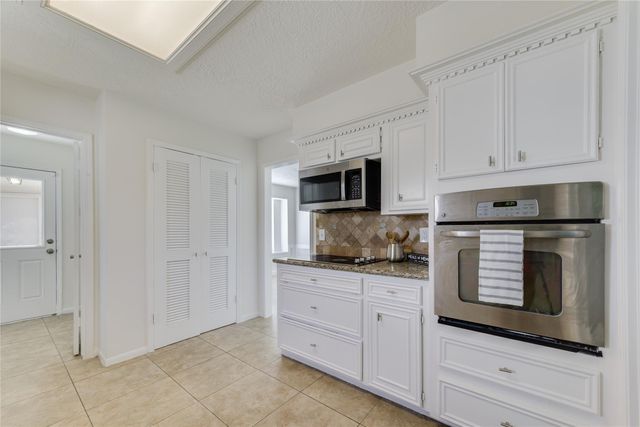18318 Ella Boulevard, Spring, TX 77388