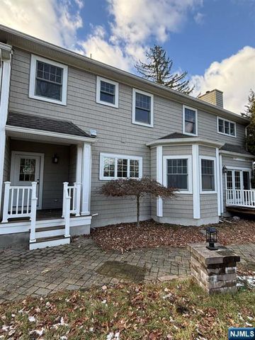 124 Coopers Lane, River Vale, NJ 07675