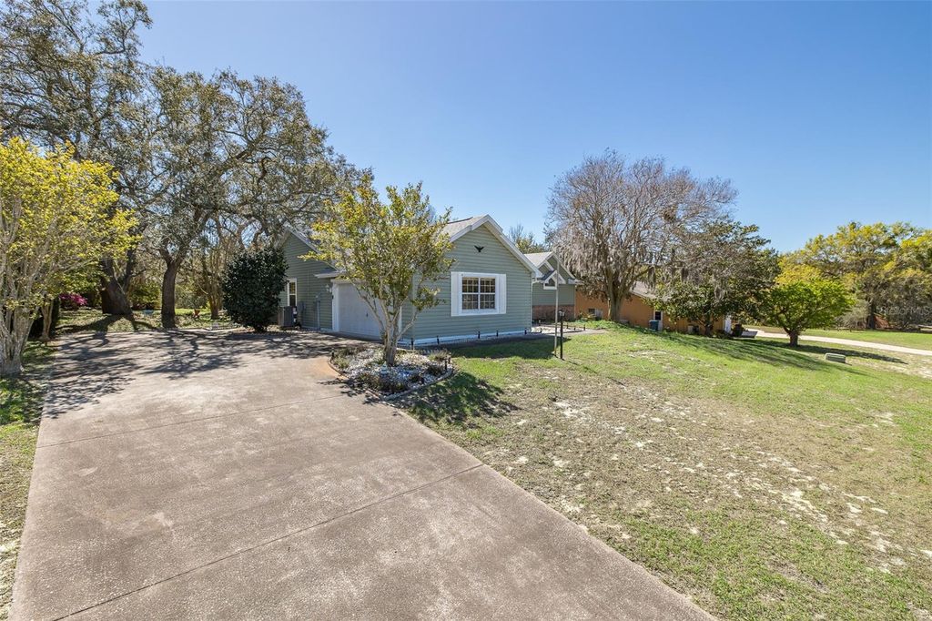 Image 7 of property listing at 9474 DUNKIRK ROAD, Spring Hill, FL 34608