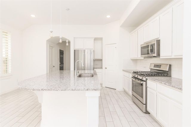 7900 Spring Run Drive, Magnolia, TX 77354