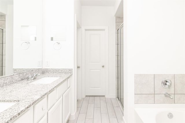 7900 Spring Run Drive, Magnolia, TX 77354