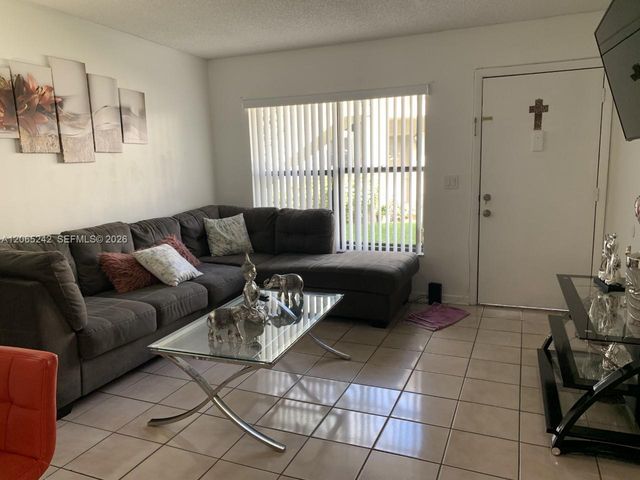 15324 SW 72nd St 12-14, Miami, FL 33193