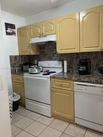 15324 SW 72nd St 12-14, Miami, FL 33193