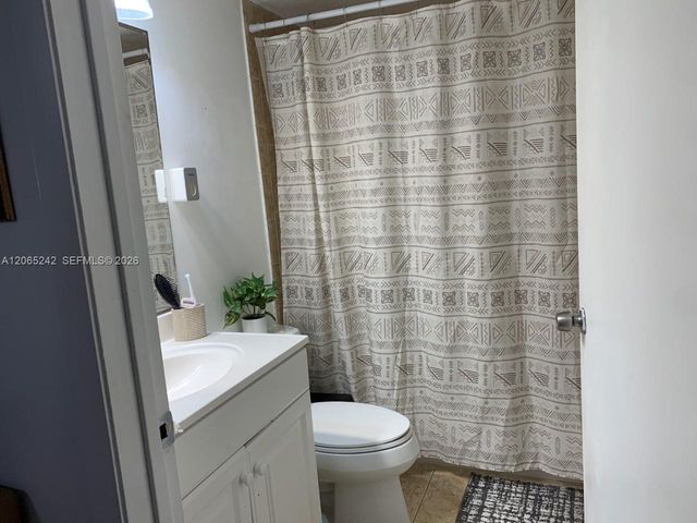 15324 SW 72nd St 12-14, Miami, FL 33193