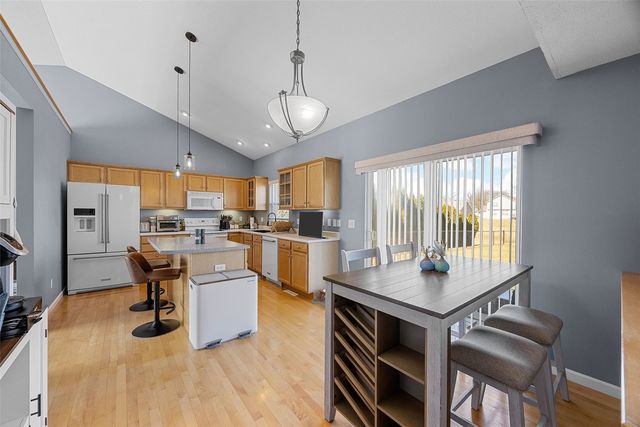 2812 29th Avenue SW, Cedar Rapids, IA 52404