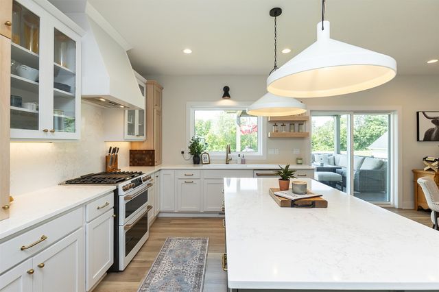 1012 W Aspen Ridge Circle, Polk City, IA 50226
