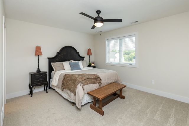 1012 W Aspen Ridge Circle, Polk City, IA 50226