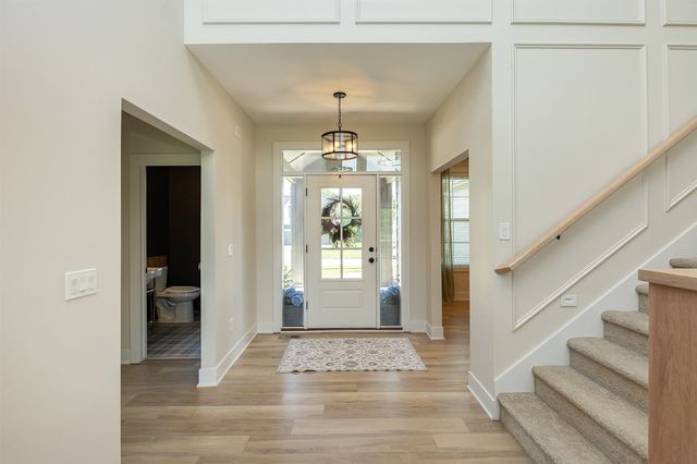 1012 W Aspen Ridge Circle, Polk City, IA 50226