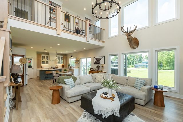 1012 W Aspen Ridge Circle, Polk City, IA 50226