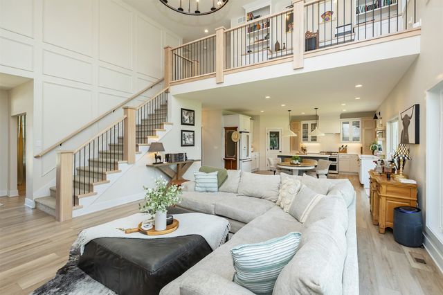1012 W Aspen Ridge Circle, Polk City, IA 50226
