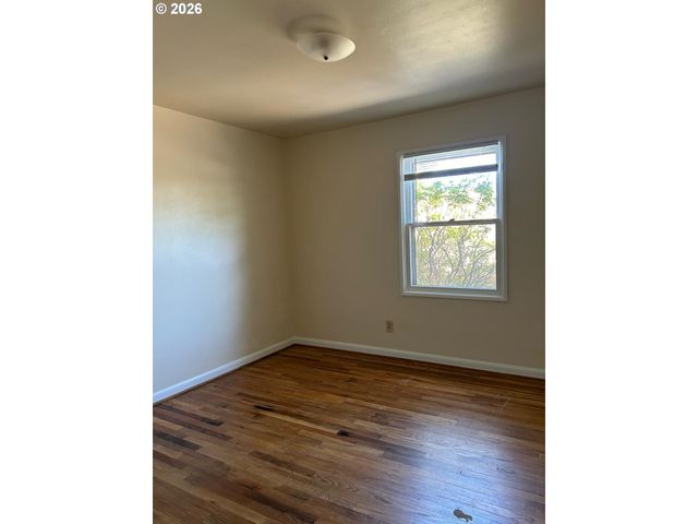 7102 N INTERSTATE Ave, Portland, OR 97217