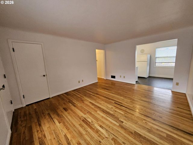 7102 N INTERSTATE Ave, Portland, OR 97217