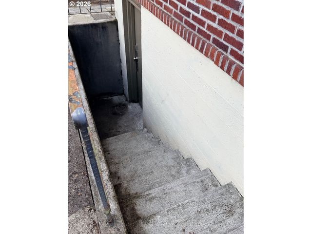 7102 N INTERSTATE Ave, Portland, OR 97217