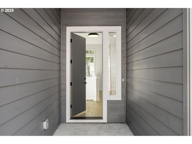 32904 Nw VIEW TERRACE Pl, Scappoose, OR 97056
