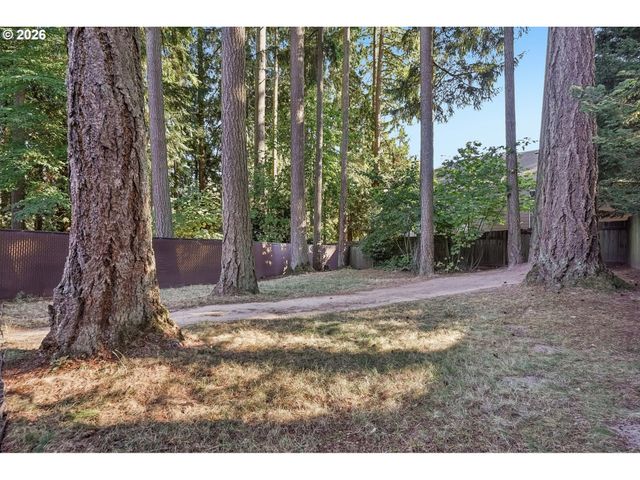 12380 Sw WALNUT St, Tigard, OR 97223