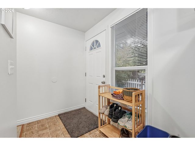 12380 Sw WALNUT St, Tigard, OR 97223