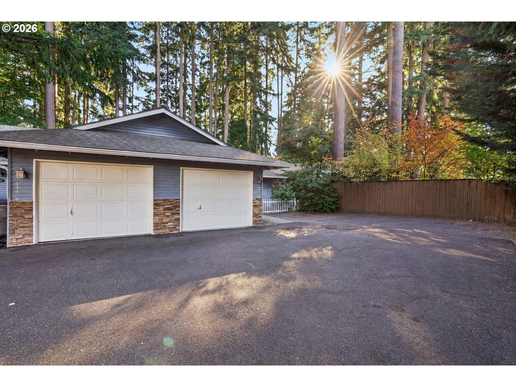 12380 Sw WALNUT St, Tigard, OR 97223