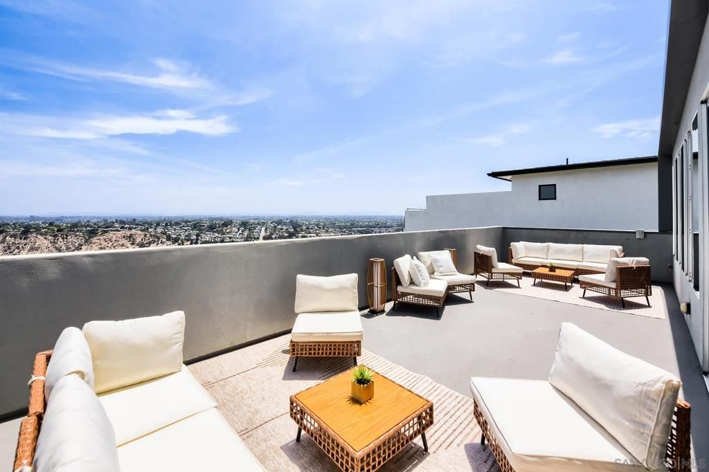 Image 23 of property listing at 5725 Soledad Mountain, La Jolla, CA 92037