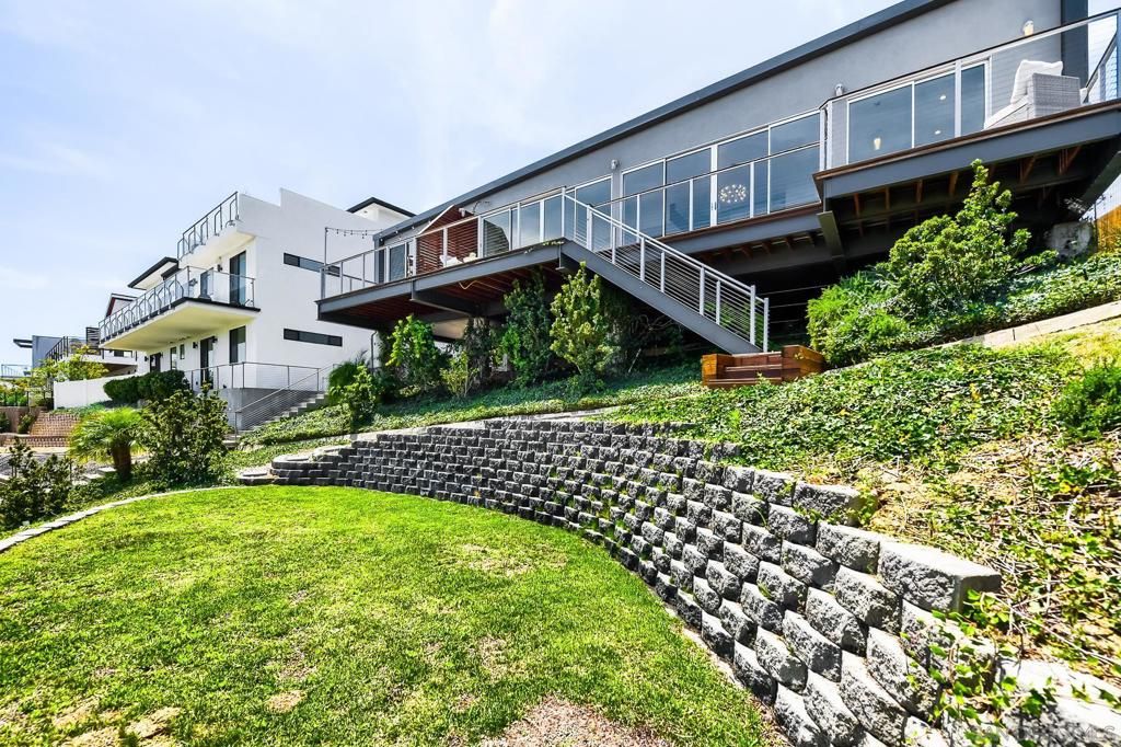 Image 33 of property listing at 5725 Soledad Mountain, La Jolla, CA 92037