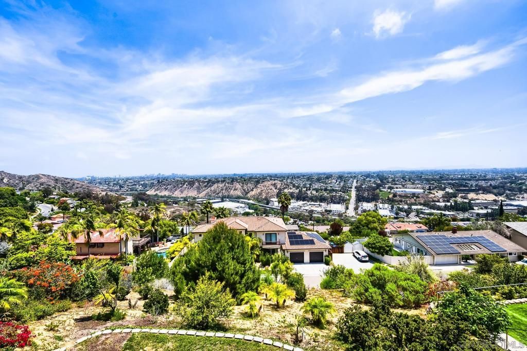 Image 34 of property listing at 5725 Soledad Mountain, La Jolla, CA 92037