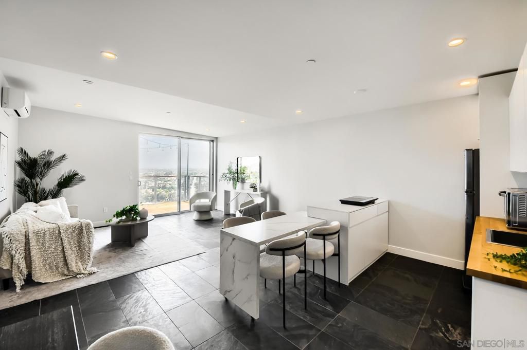 Image 36 of property listing at 5725 Soledad Mountain, La Jolla, CA 92037