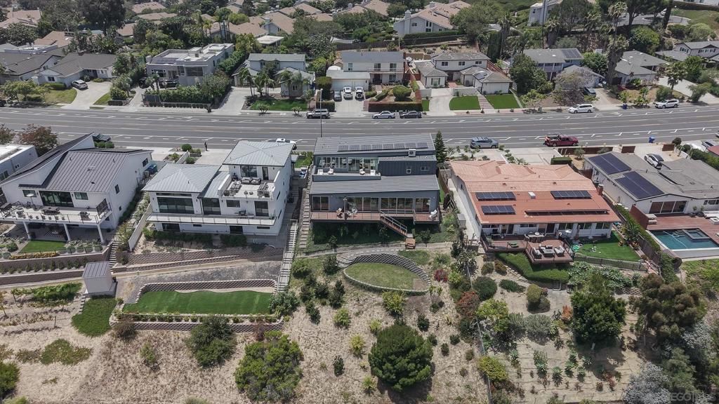 Image 53 of property listing at 5725 Soledad Mountain, La Jolla, CA 92037