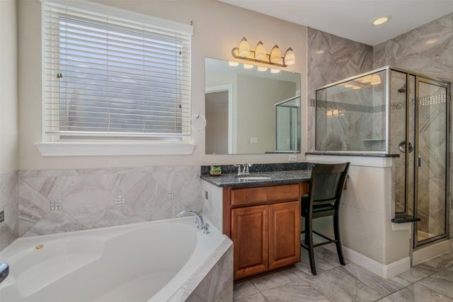 2304 Dolan Falls Lane, Pearland, TX 77089