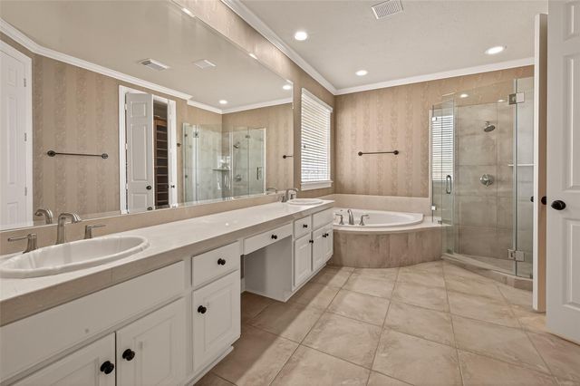 2210 Bywater Drive, Houston, TX 77077