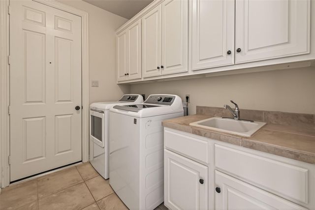 2210 Bywater Drive, Houston, TX 77077