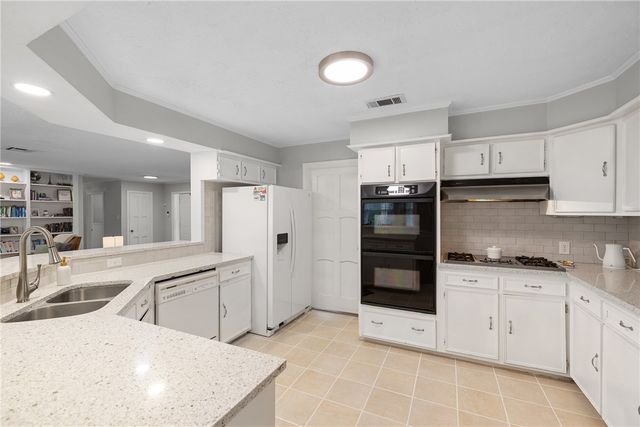 1040 Rose Circle, College Station, TX 77840