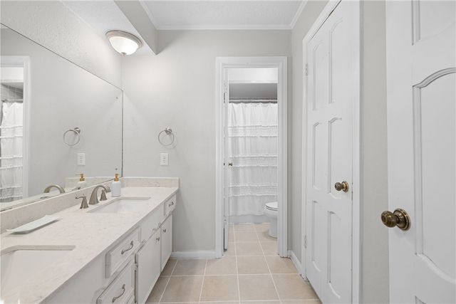 1040 Rose Circle, College Station, TX 77840