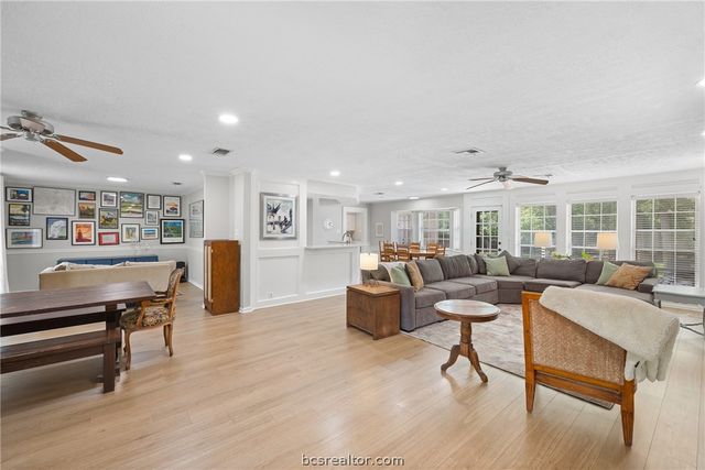 1040 Rose Circle, College Station, TX 77840