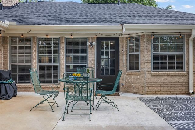 1040 Rose Circle, College Station, TX 77840