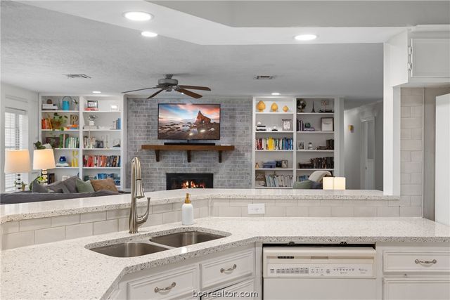 1040 Rose Circle, College Station, TX 77840