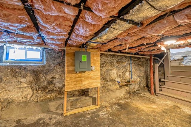 149 Mason St, Fall River, MA 02723