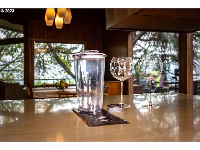 1751 FAIRHILL Dr, Roseburg, OR 97471