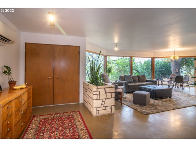 1751 FAIRHILL Dr, Roseburg, OR 97471