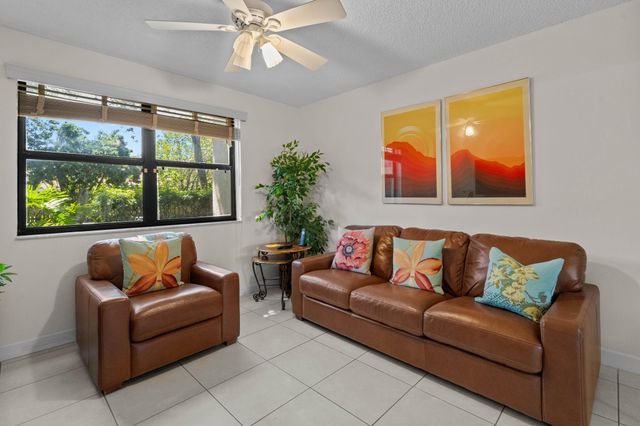 3404 Emerald Oaks Drive 803, Hollywood, FL 33021