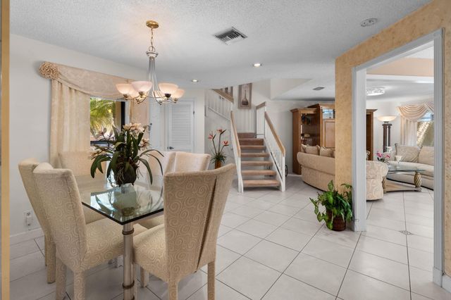 3404 Emerald Oaks Drive 803, Hollywood, FL 33021