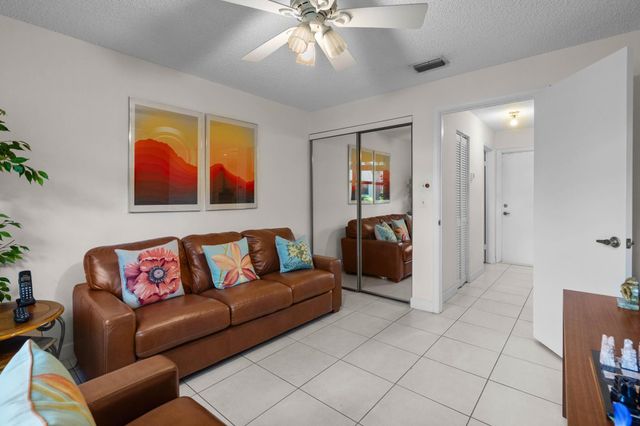 3404 Emerald Oaks Drive 803, Hollywood, FL 33021