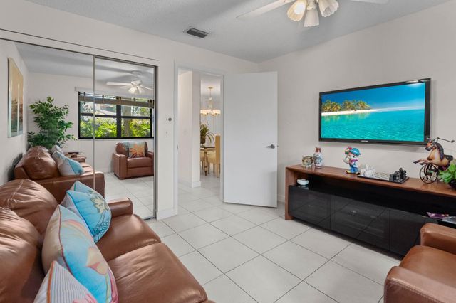 3404 Emerald Oaks Drive 803, Hollywood, FL 33021