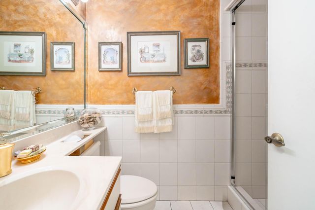 3404 Emerald Oaks Drive 803, Hollywood, FL 33021