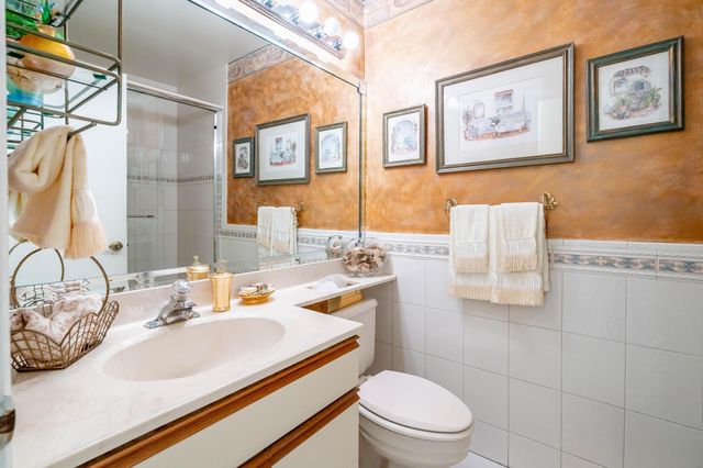 3404 Emerald Oaks Drive 803, Hollywood, FL 33021