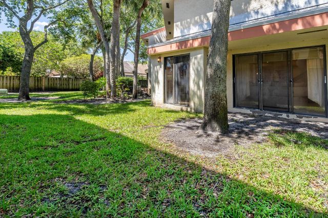 3404 Emerald Oaks Drive 803, Hollywood, FL 33021