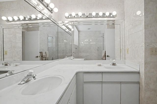 3404 Emerald Oaks Drive 803, Hollywood, FL 33021